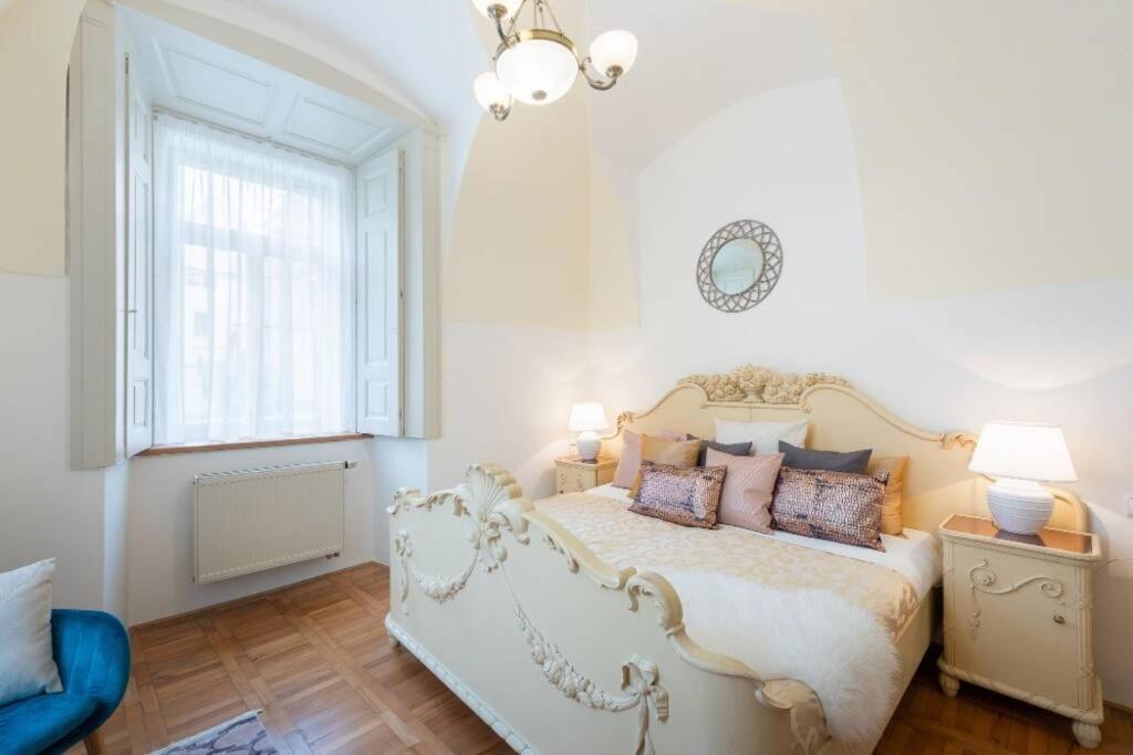 Rose Apartments / Romantic & Cozy / City Center Prague Extérieur photo