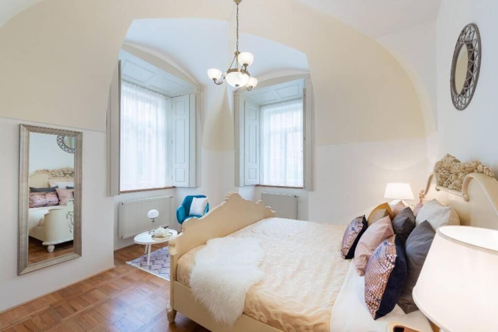 Rose Apartments / Romantic & Cozy / City Center Prague Extérieur photo