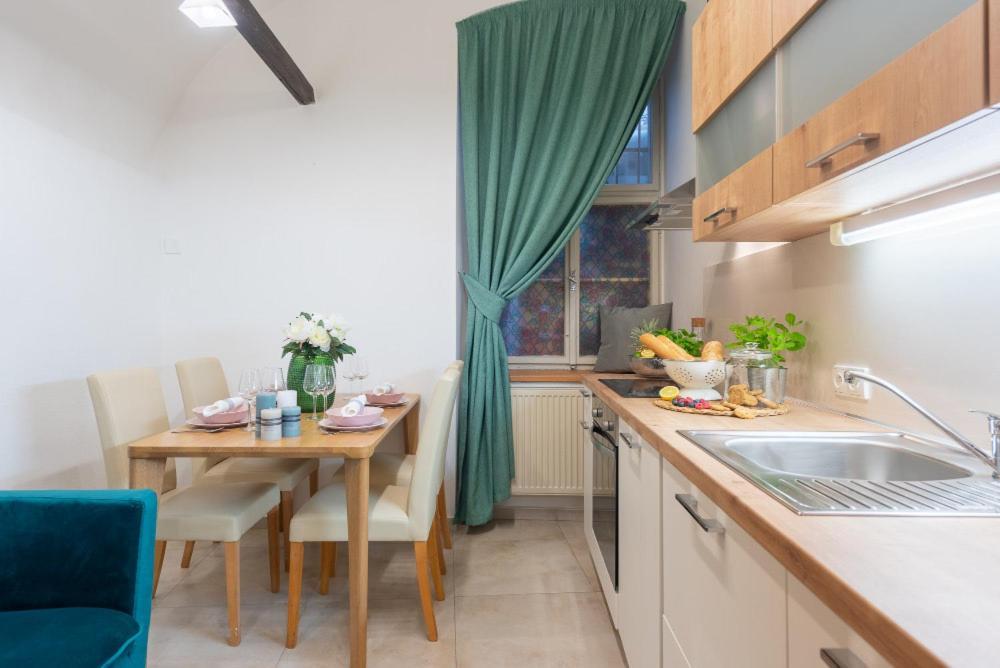 Rose Apartments / Romantic & Cozy / City Center Prague Extérieur photo
